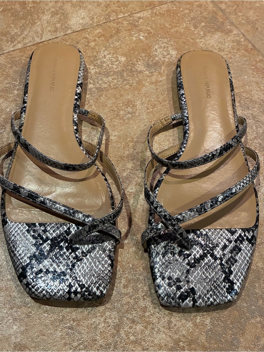 Banana Republic Snake-Print Strappy Sandals - Black/Gray